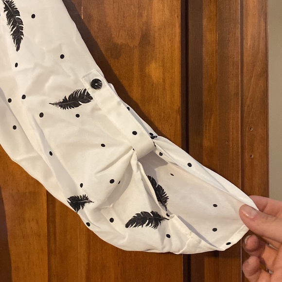 White with black feather tunic top - Picture 4 of 4